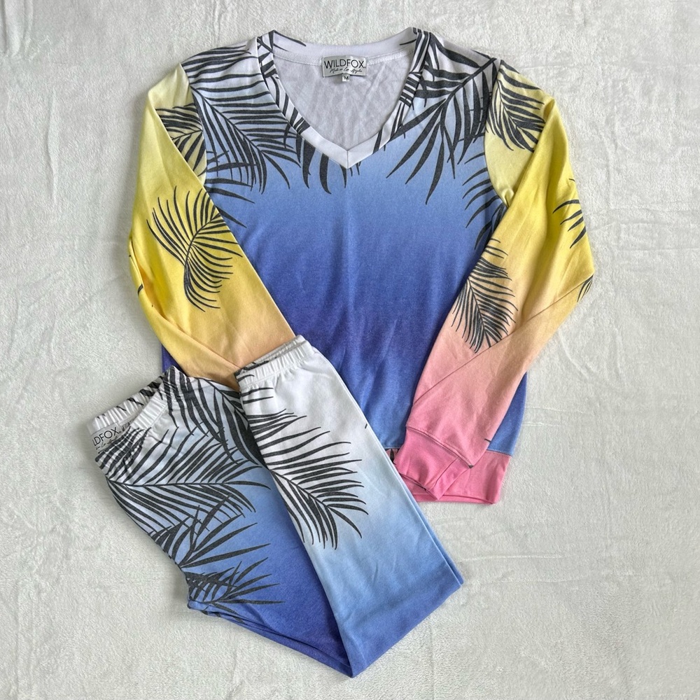 Wildfox Set Ombre Bahama Print V- Neck Sweatpants & Jogger Pants - Picture 2 of 16